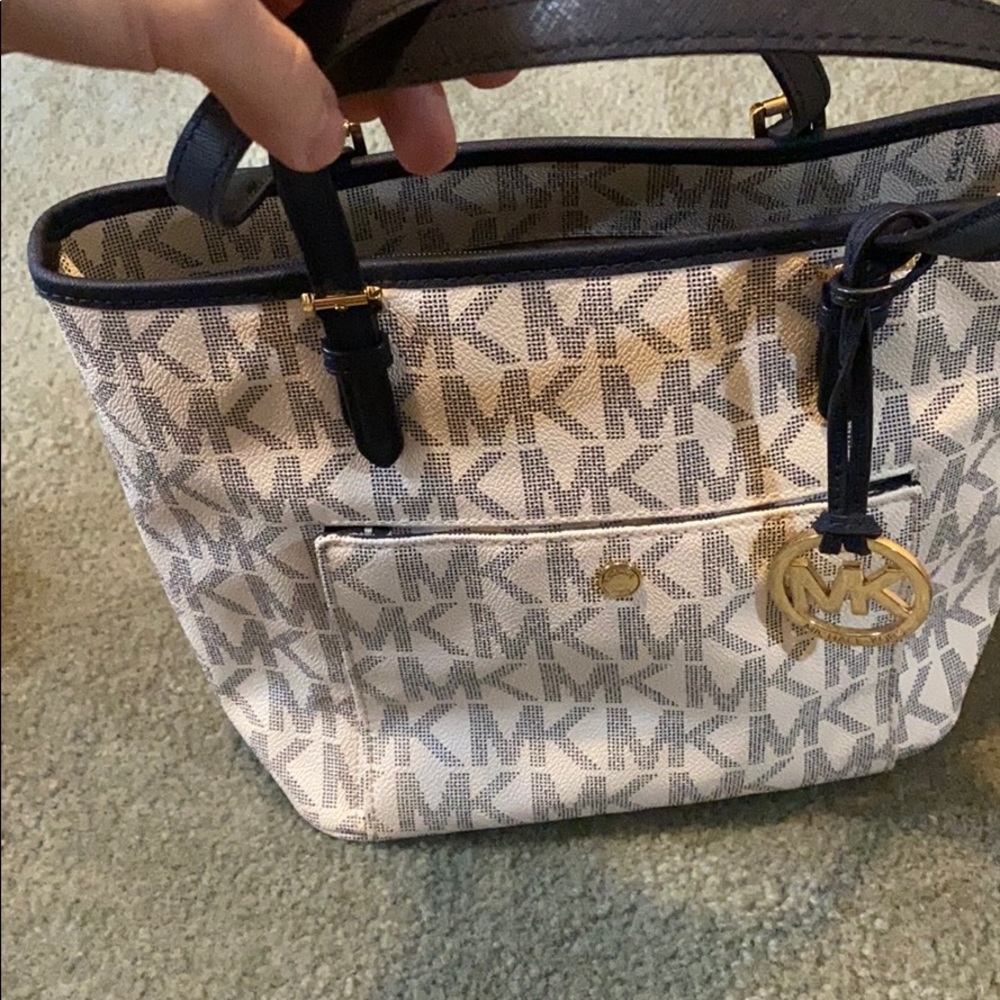 Small Michael kors purse